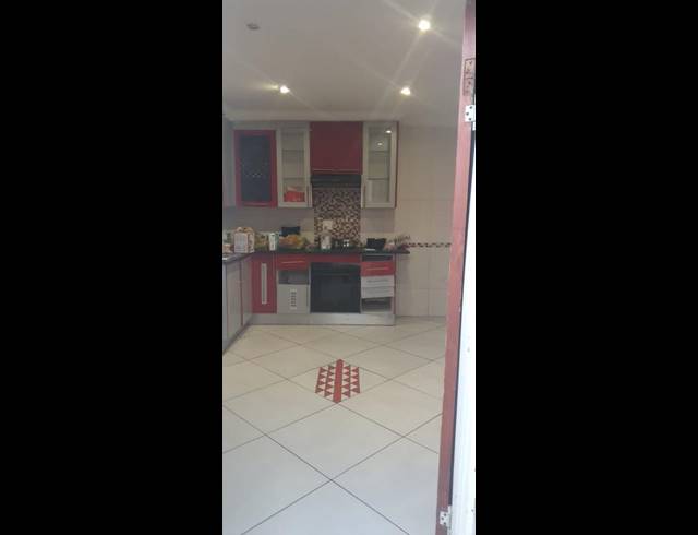 8 BEDROOM HOUSE FOR SALE IN SOSHANGUVE DD